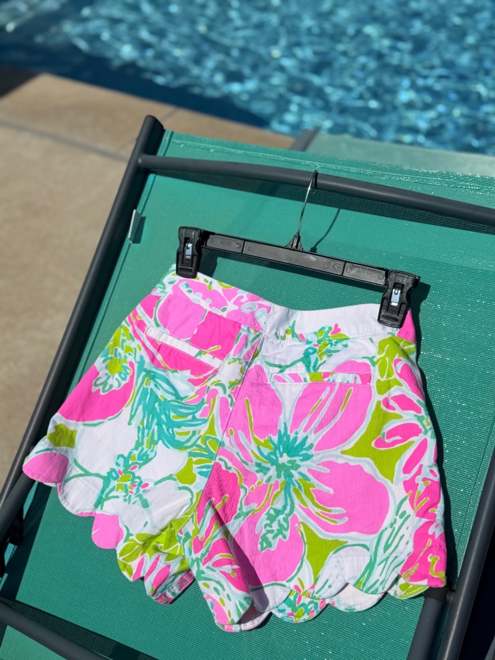 Preppy Lilly Pulitzer Buttercup Scalloped Shorts Pink/Green Floral